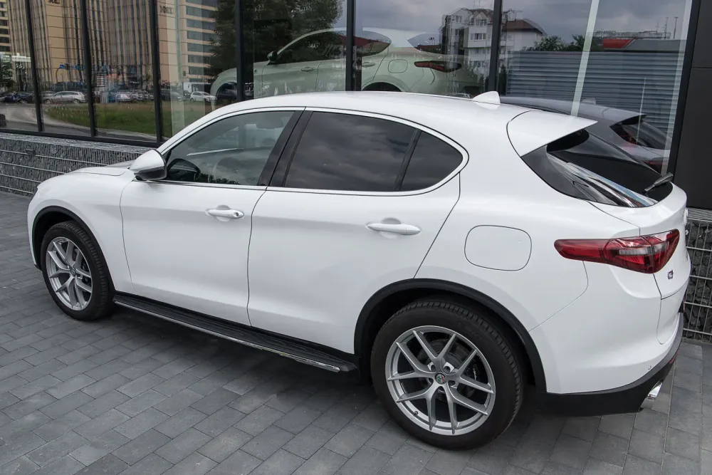 Stigtrinn Alfa Romeo Stelvio Ventshield (2016-2025)