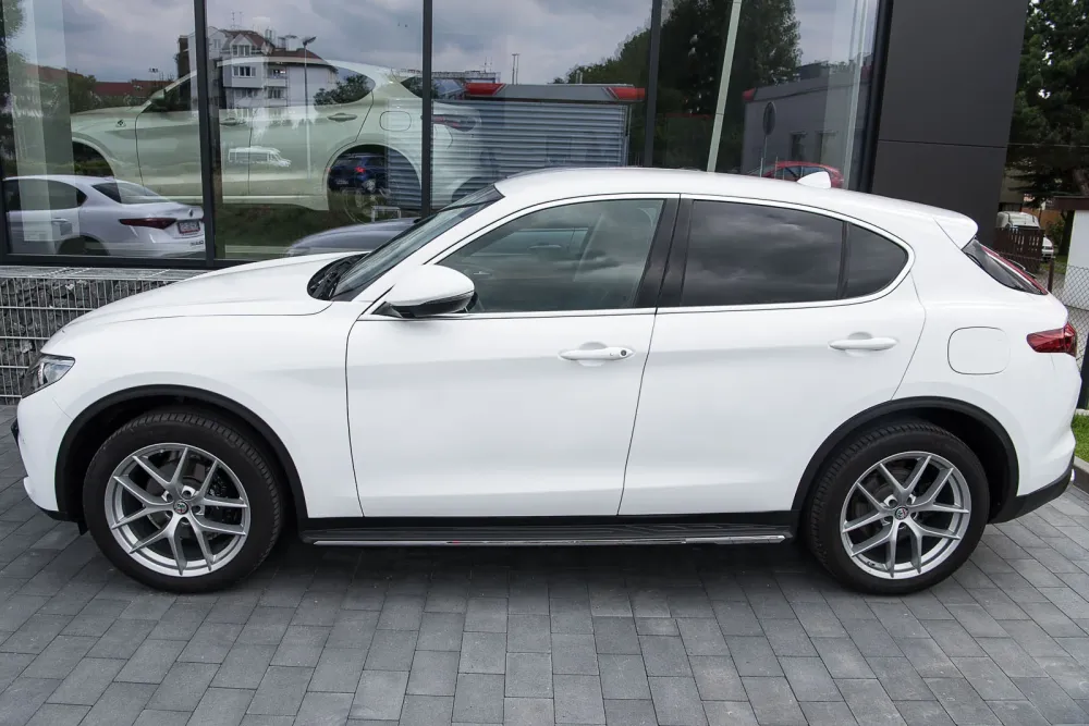 Stigtrinn Alfa Romeo Stelvio Ventshield (2016-2025)