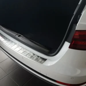 Bakfangerbeskytter Audi A4 B9 Avant (2015-2024) – Rustfritt stål | Avisa