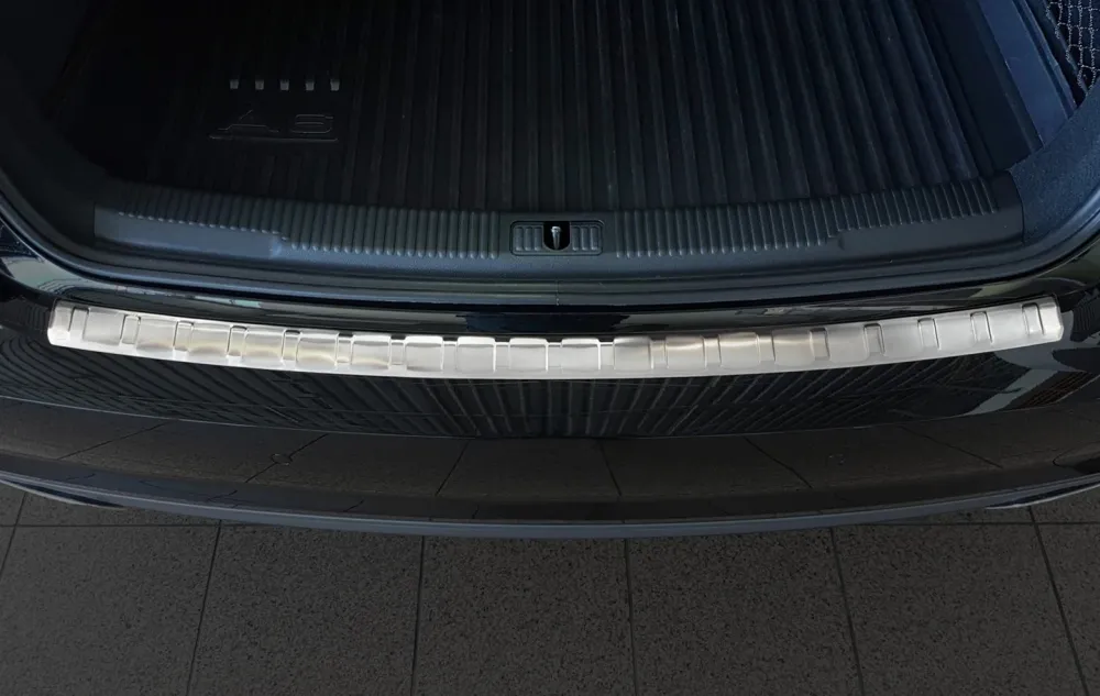 Bakfangerbeskytter Audi A6 C7 Facelift Sedan (2014-2018) – Rustfritt stål | Avisa