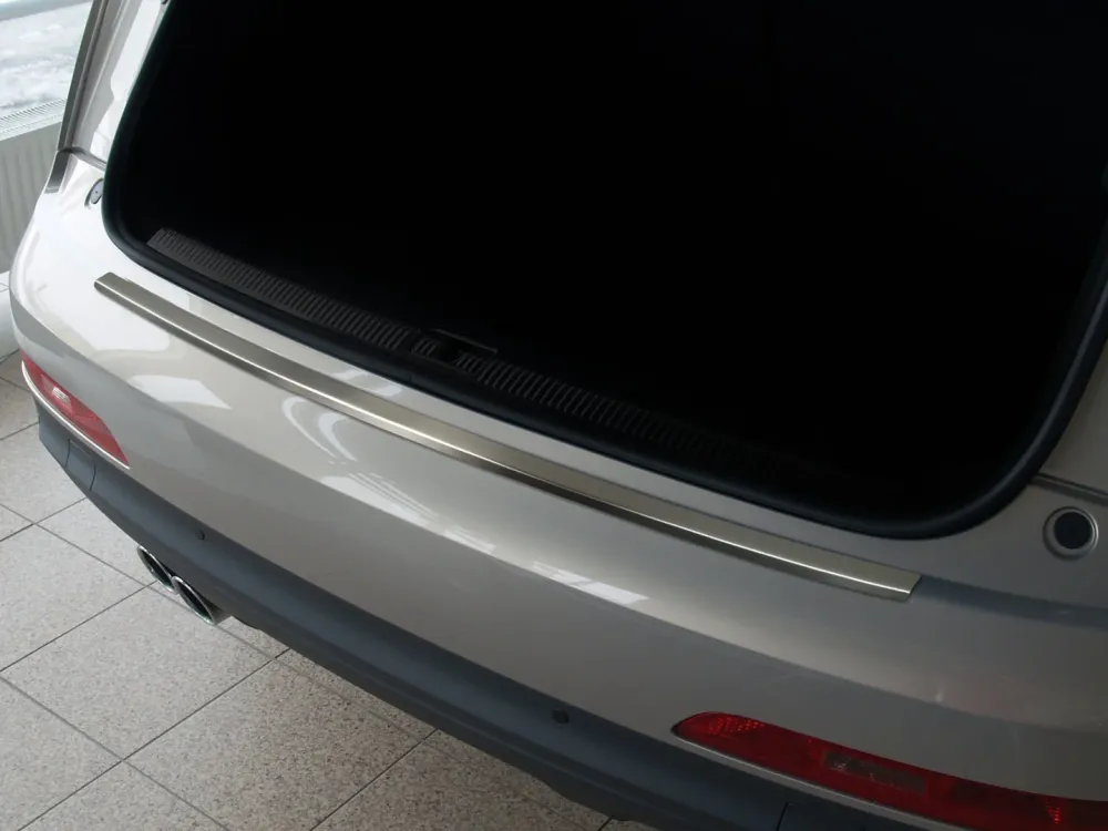 Bakfangerbeskytter Audi Q3 / RS Q3 8U – Rustfritt stål | Avisa