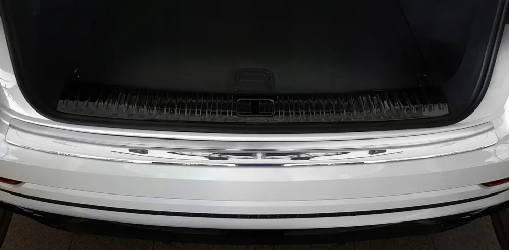 Bakfangerbeskytter Audi Q8 (2018-) – Rustfritt stål | Avisa