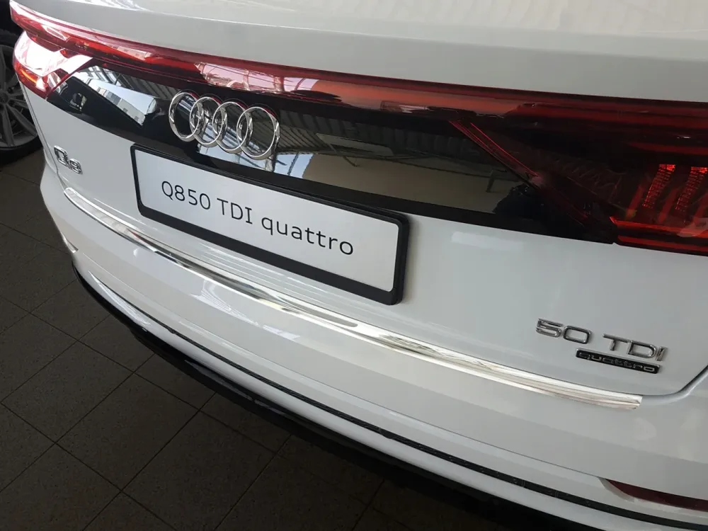 Bakfangerbeskytter Audi Q8 (2018-) – Rustfritt stål | Avisa