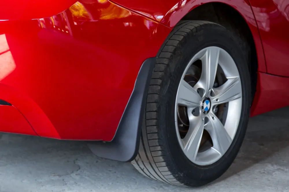 Skvettlapp Bmw 1 (F20 / F21) – ABS | Ven-Tuning