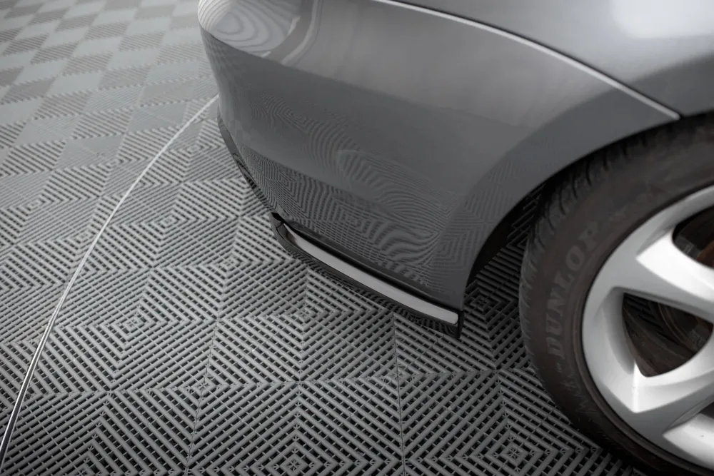 Sideflaps Bak BMW 1 M-Pakke E82