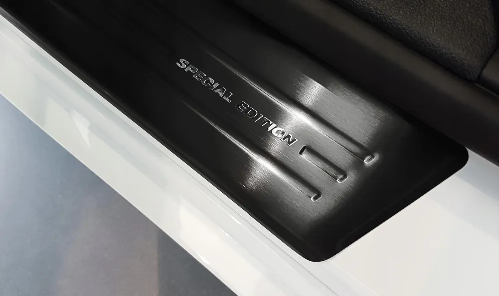 Dørbeskytter Bmw 1 (F40) (2019-2024) – Rustfritt stål | Avisa