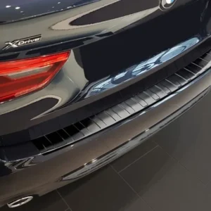 Bakfangerbeskytter BMW 5 G31 Touring 17-20 – Svart Børstet Stål | Avisa