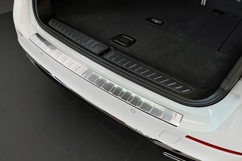 Bakfangerbeskytter BMW 5 G31 Touring 20-23 – Krom Børstet Stål | Avisa