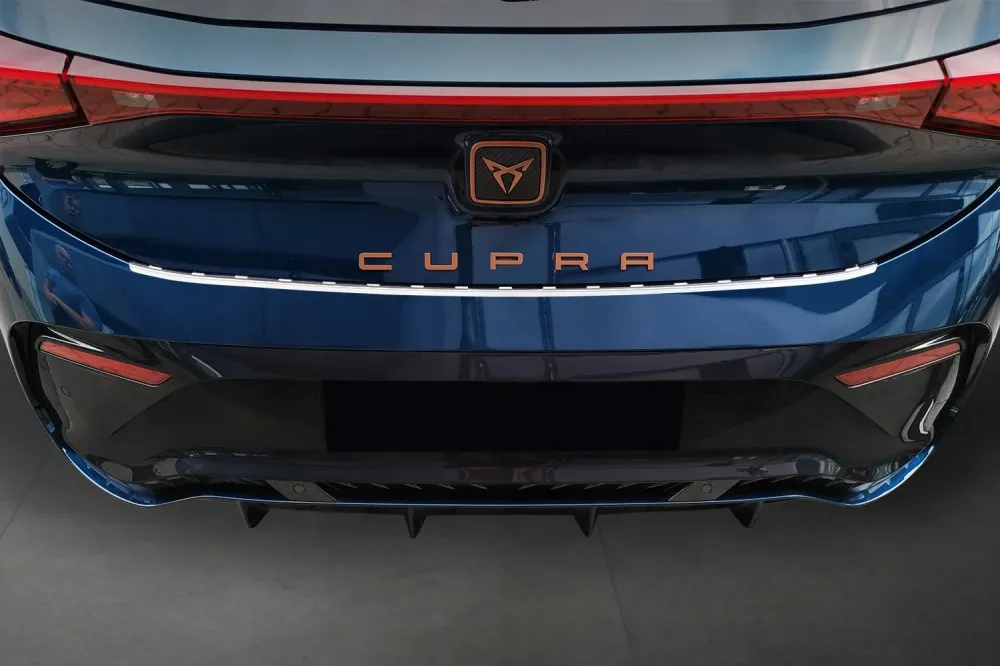 Bakfangerbeskytter Cupra Born (2022-) – Rustfritt stål | Avisa