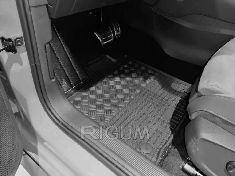 Gulvmatter Cupra Born (2021-) – Luktfrie gummi | Rigum
