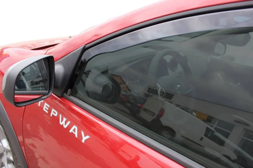 Vindavviser Dacia Sandero I / Sandero StepwayI – PMMA Plexi | Heko