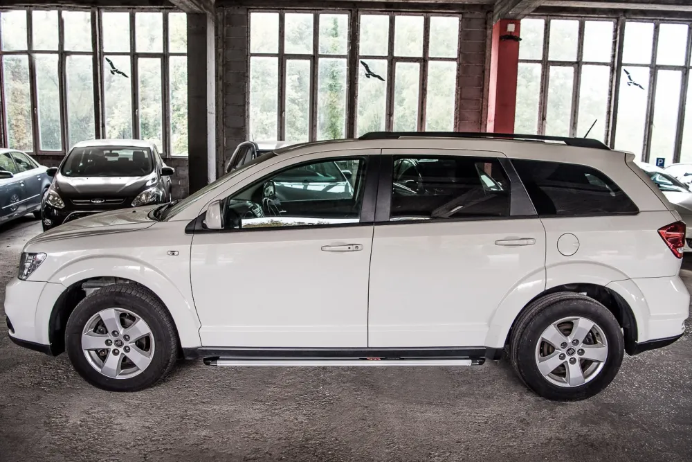 Stigtrinn Dodge Journey Ventshield (2008-2020)