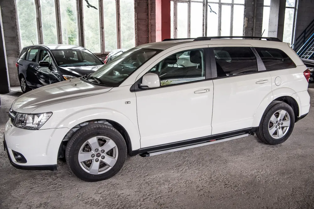 Stigtrinn Dodge Journey Ventshield (2008-2020)