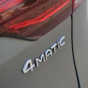 Emblem Mercedes 4Matic EQC Chrome-effect Edition | Mercedes-Benz