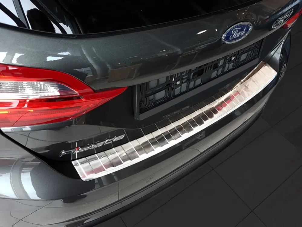 Bakfangerbeskytter Ford Fiesta Mk7 (2016-2023) – Rustfritt stål | Avisa