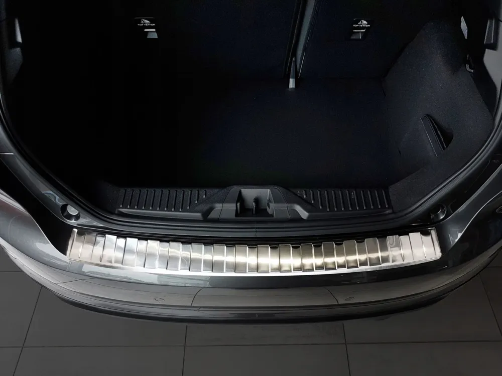 Bakfangerbeskytter Ford Fiesta Mk7 (2016-2023) – Rustfritt stål | Avisa