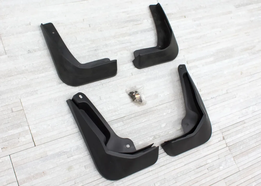 Skvettlapp Ford Focus III Hatchback (2010-2019) – ABS | Ven-Tuning