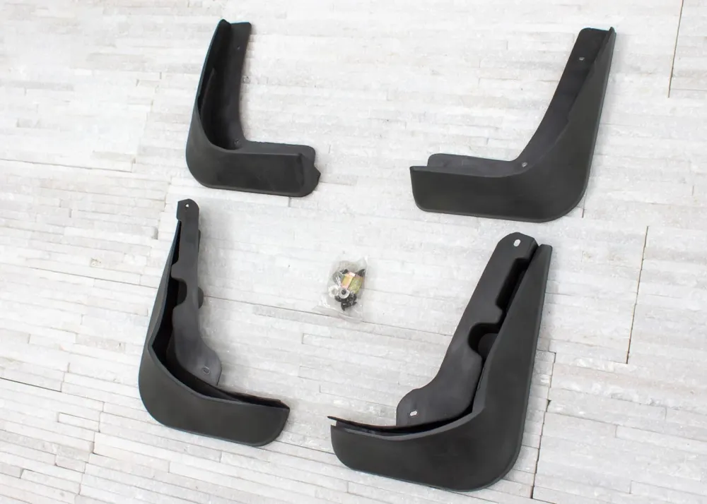 Skvettlapp Ford Focus III Sedan (2010-2019) – ABS | Ven-Tuning
