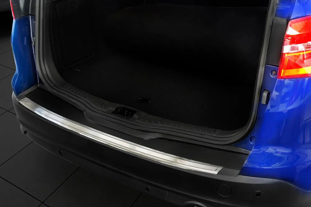 Bakfangerbeskytter Ford Focus III Stasjonsvogn (2010-2019) – Rustfritt stål | Avisa