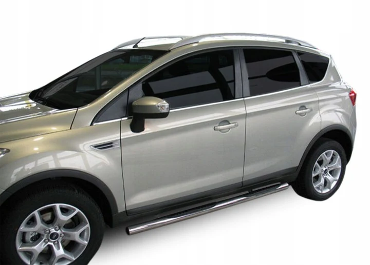 Stigtrinn Ford Kuga Scoutt (2008-2013)