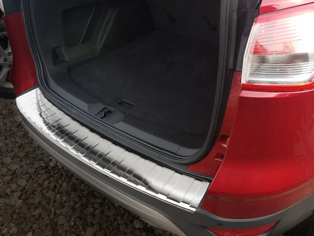 Bakfangerbeskytter Ford Kuga II / Kuga Vignale – Rustfritt stål | Avisa