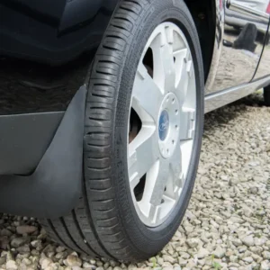 Skvettlapp Ford Mondeo III Sedan (2000-2007) – ABS | Ven-Tuning
