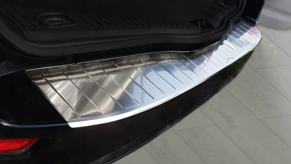 Bakfangerbeskytter Ford Mondeo IV Stasjonsvogn (2010-2014) – Rustfritt stål | Avisa