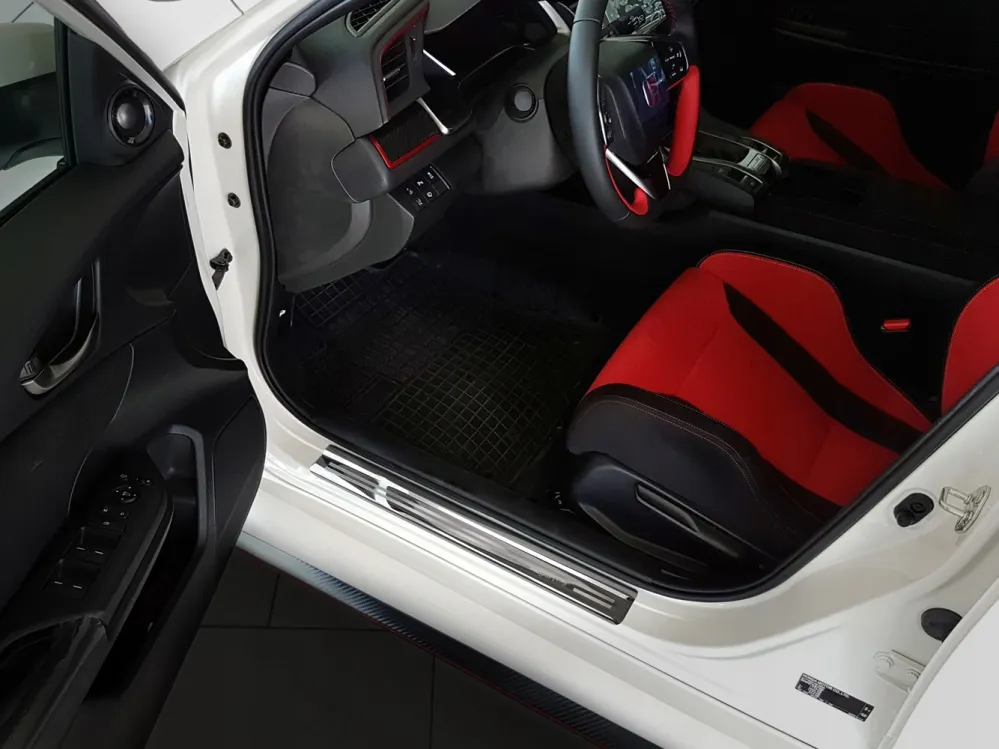 Dørbeskytter Honda Civic X (2017-) – Rustfritt stål | Avisa