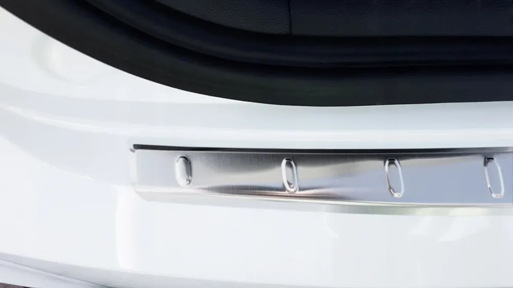 Bakfangerbeskytter Hyundai i20 II Facelift (2018-2020) – Rustfritt stål | Avisa