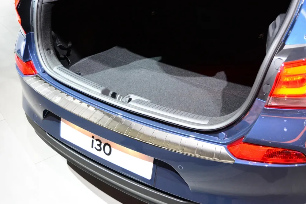 Bakfangerbeskytter Hyundai i30 III Hatchback (2017-) – Rustfritt stål | Avisa