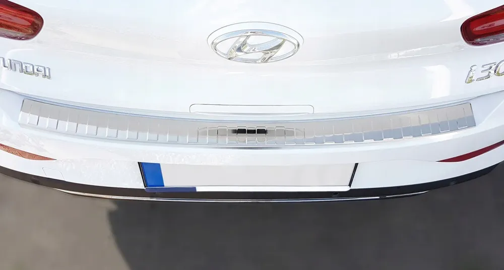 Bakfangerbeskytter Hyundai i30 III Hatchback Facelift (2020-) – Rustfritt stål | Avisa