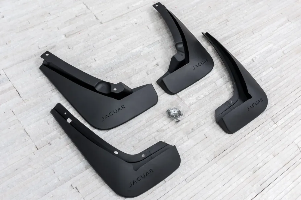 Skvettlapp Jaguar XE (2015-2019) – ABS | Ven-Tuning