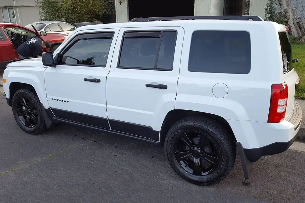 Skvettlapp Jeep PATRIOT facelift (2011-2017) – ABS | Ven-Tuning