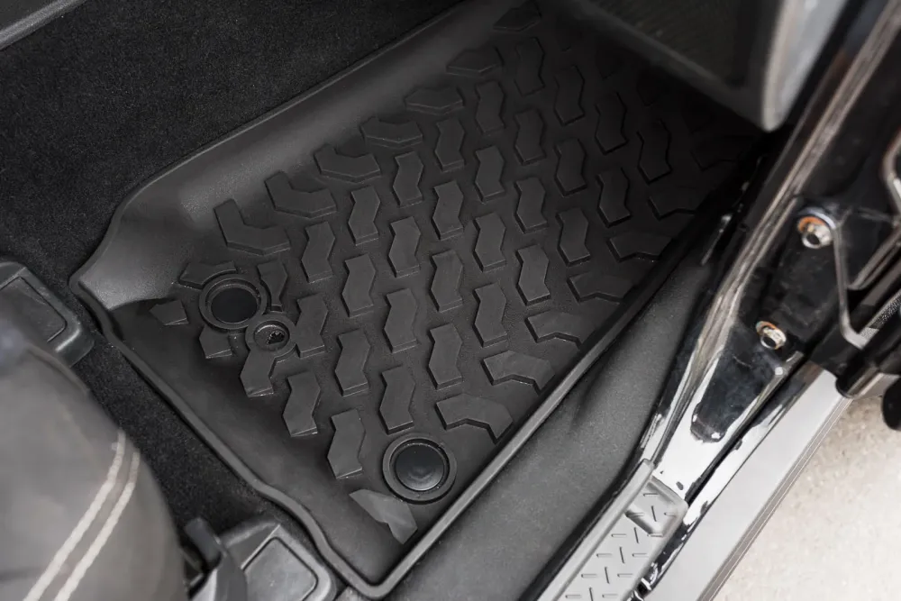 Gulvmatter Jeep Wrangler JK (2006-2018) – Allværs Premium med sidekant | Ven-Tuning