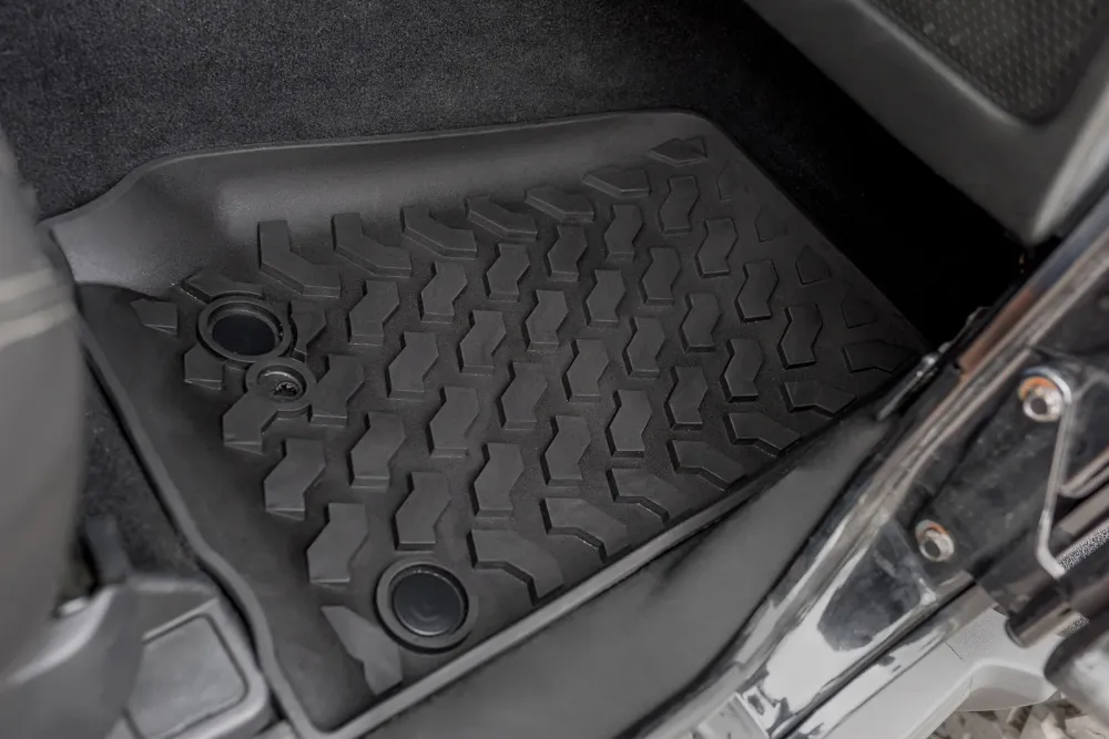 Gulvmatter Jeep Wrangler JK (2006-2018) – Allværs Premium med sidekant | Ven-Tuning