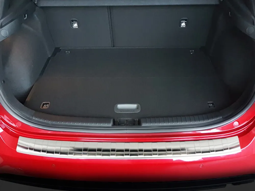 Bakfangerbeskytter Kia Ceed III 5D Hatchback (2018-) – Rustfritt stål | Avisa