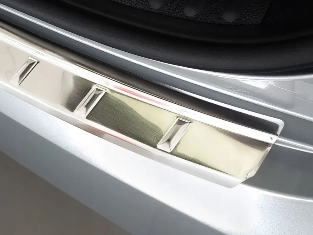 Bakfangerbeskytter Kia Ceed SW / Proceed – Rustfritt stål | Avisa