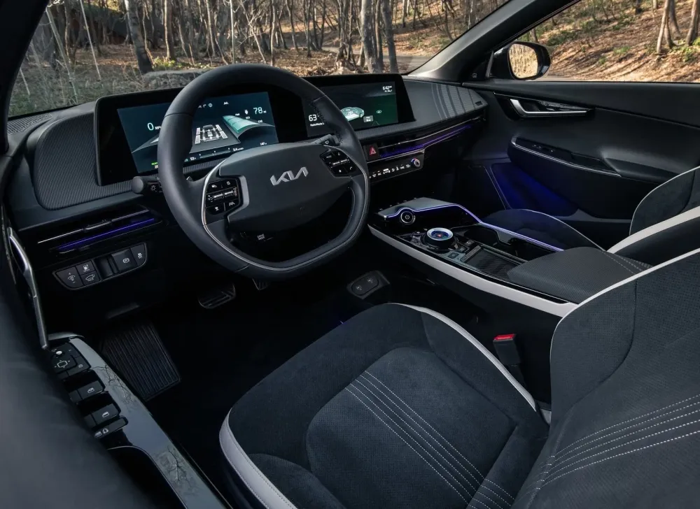 Gulvmatter Kia EV6 (2021-2024) – med kant | Kia OEM