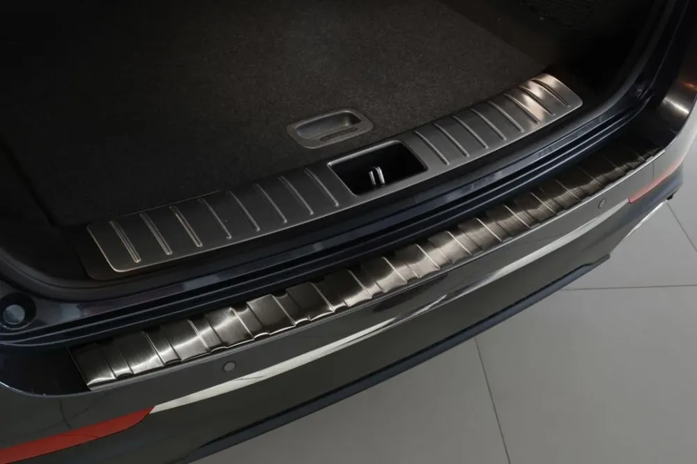 Bakfangerbeskytter Kia OPTIMA SW / Optima SW PHEV Hybrid (2016-2020) – rustfritt stål | Avisa