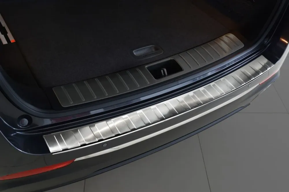 Bakfangerbeskytter Kia OPTIMA SW / Optima SW PHEV Hybrid (2016-2020) – rustfritt stål | Avisa
