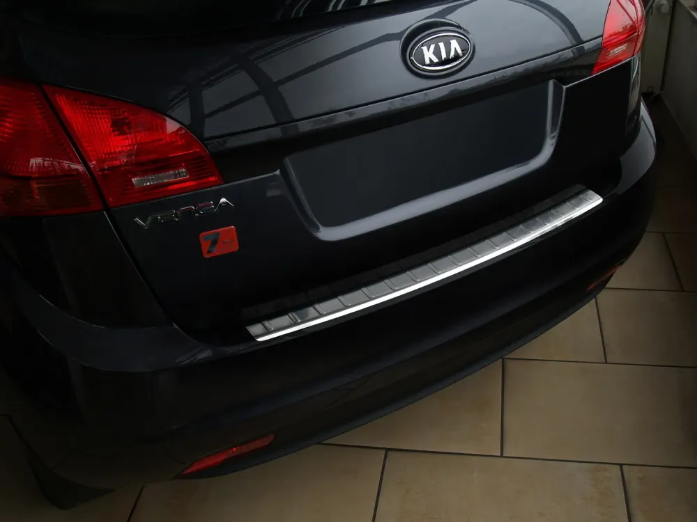Bakfangerbeskytter Kia Venga hatchback (2009-2014) – Rustfritt stål | Avisa