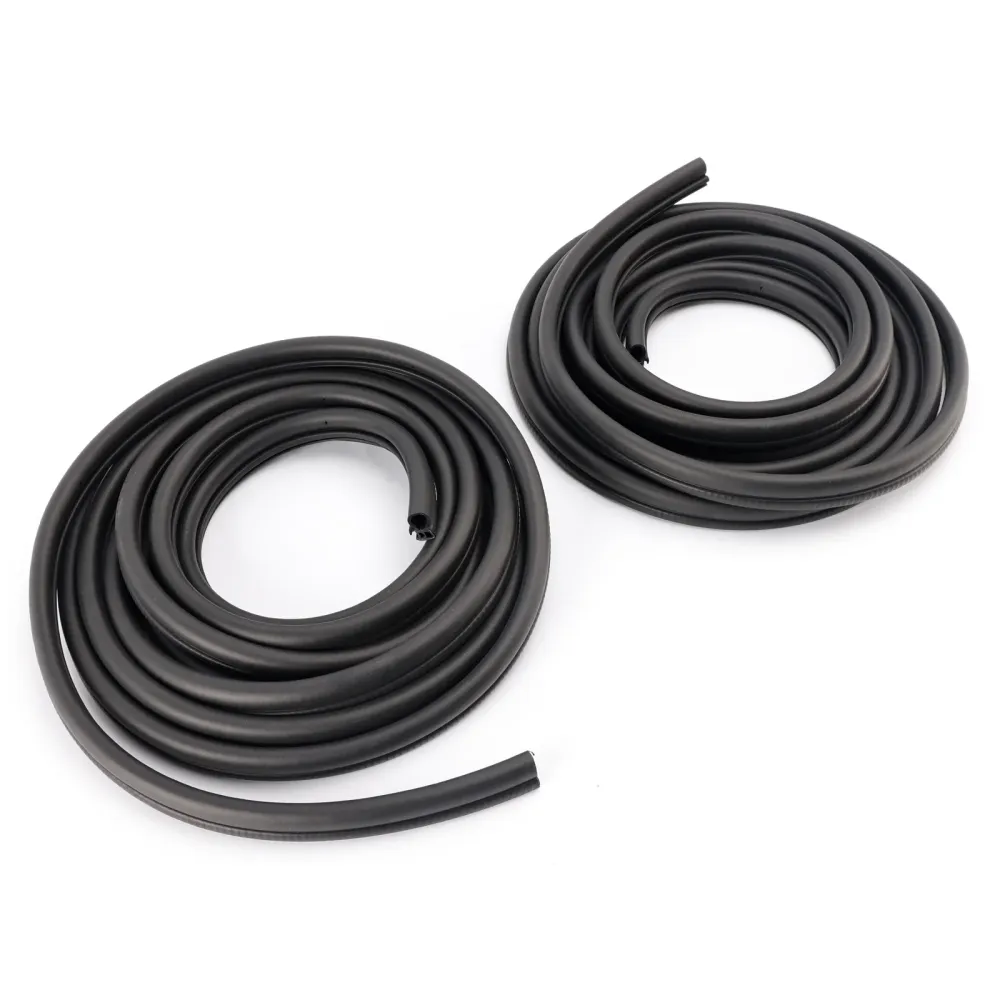 2000-2006 GMC-Sierra 1500/2500-4 Door Extended Cab Pickup 2PCS Weatherstrip Door Seal 5130969