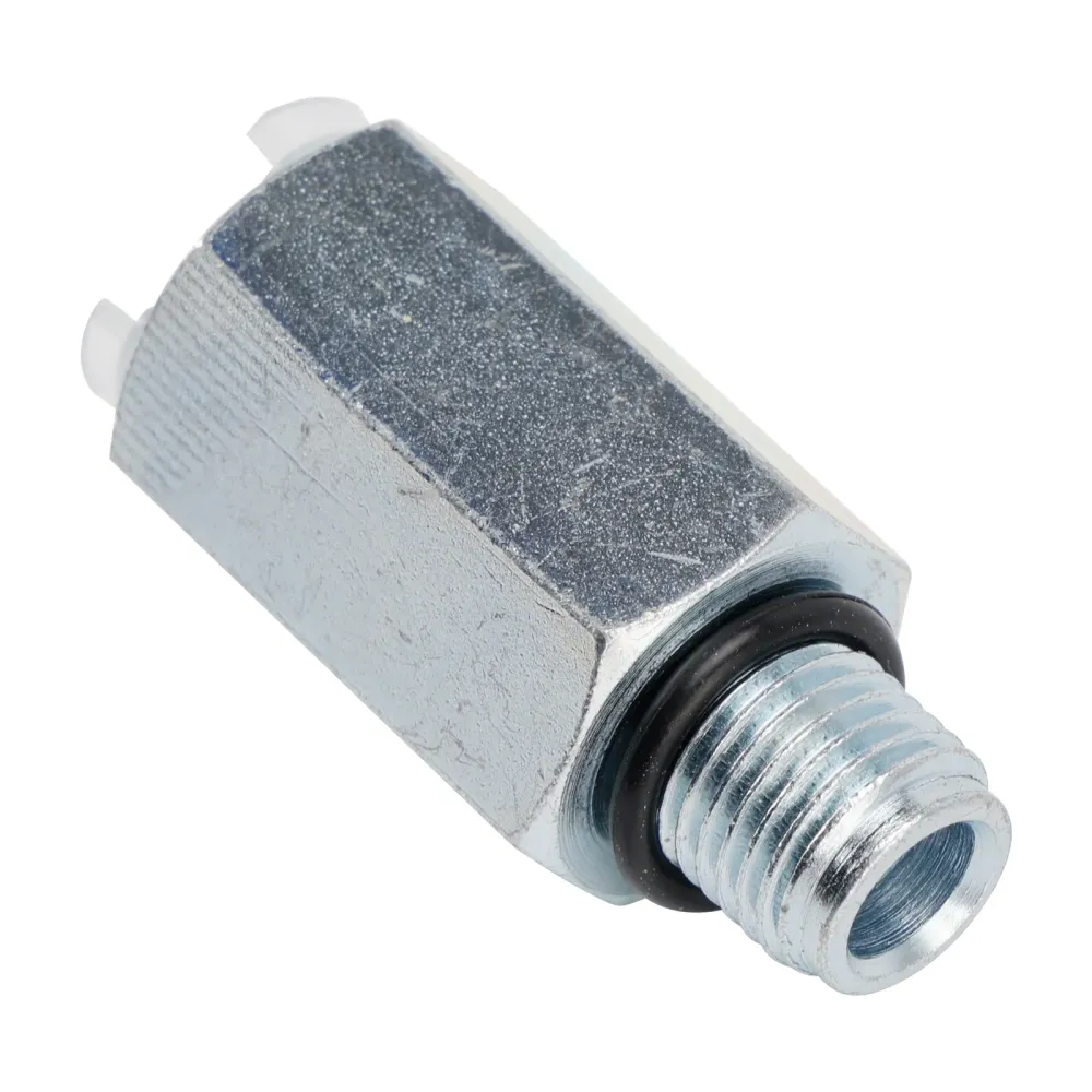 800-714 Overføringslinjekontakt - 3/8in. OD Tube x 14mm-1.5 1 stk