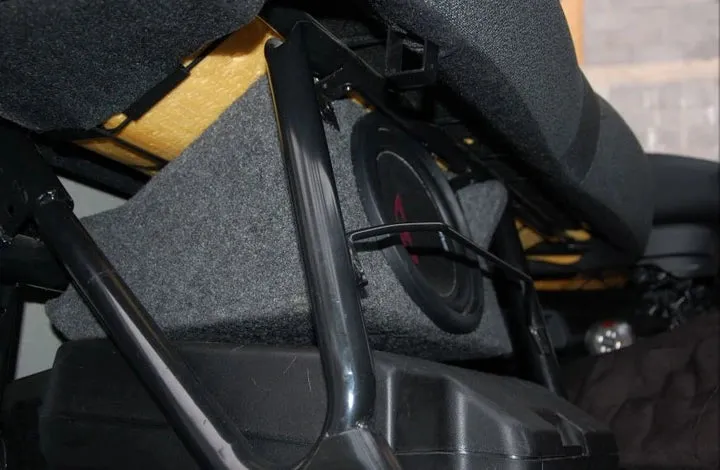 ConnectED Bilspesifikk basskasse 8"