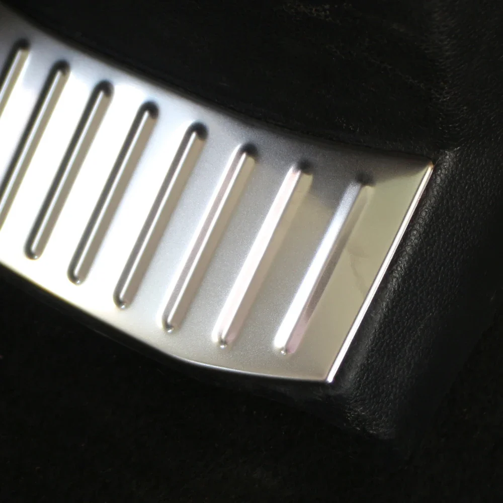 Kick Plate Stickers Volkswagen T-Roc Rear Middle Chrome Anti-Kick Plate Trim