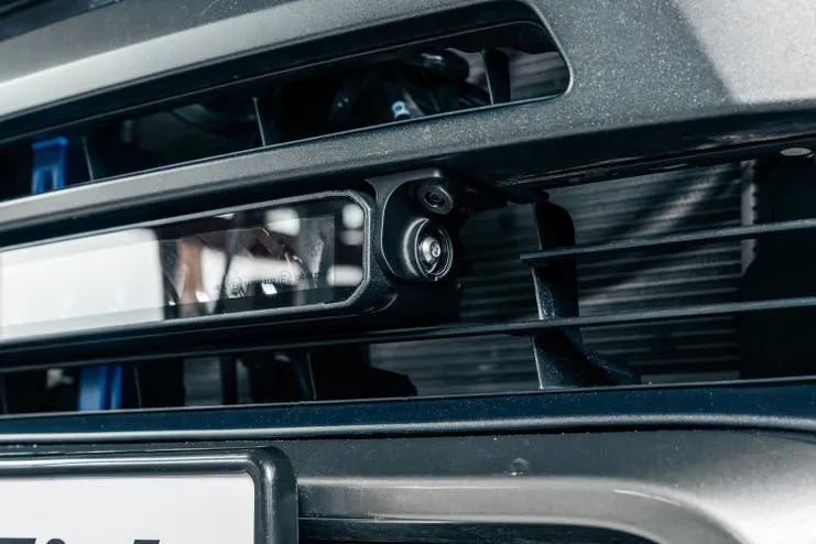Lumen grillkit Toyota Hilux SR+ Invincible X CS20