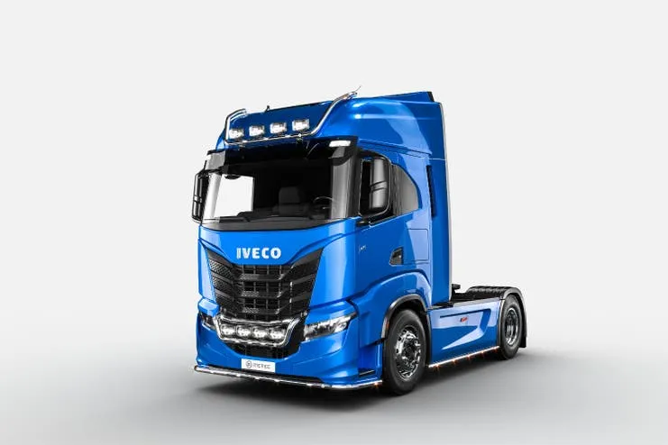 Metec K-Liner Iveco S-Way kufanger 19 krom v2