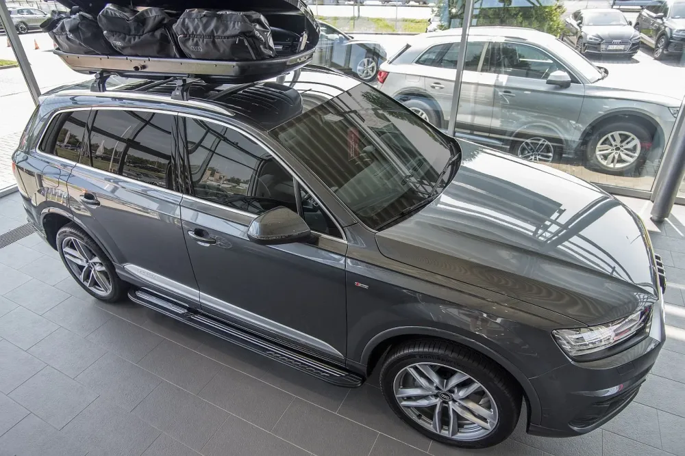Stigtrinn Audi Q7 4M Ventshield (2015-)