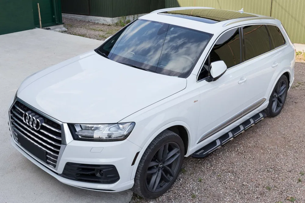 Stigtrinn Audi Q7 4M Ventshield (2015-)