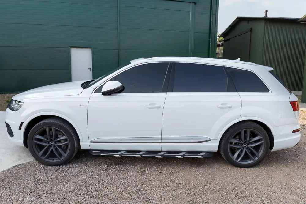 Stigtrinn Audi Q7 4M Ventshield (2015-)